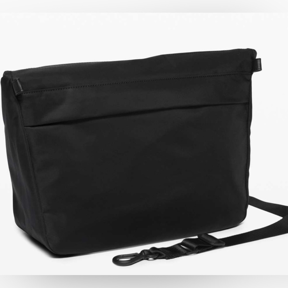 Lululemon All Night Festival Bag Large in Black Vol 10L - Picture 6 of 15